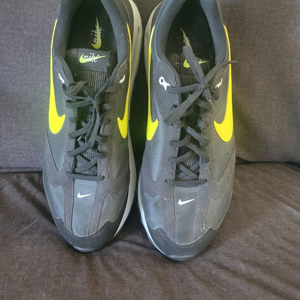 Nike Black and Yellow Athletic Shoes Mesh Design